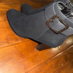 Elegant Black Ankle Boots
